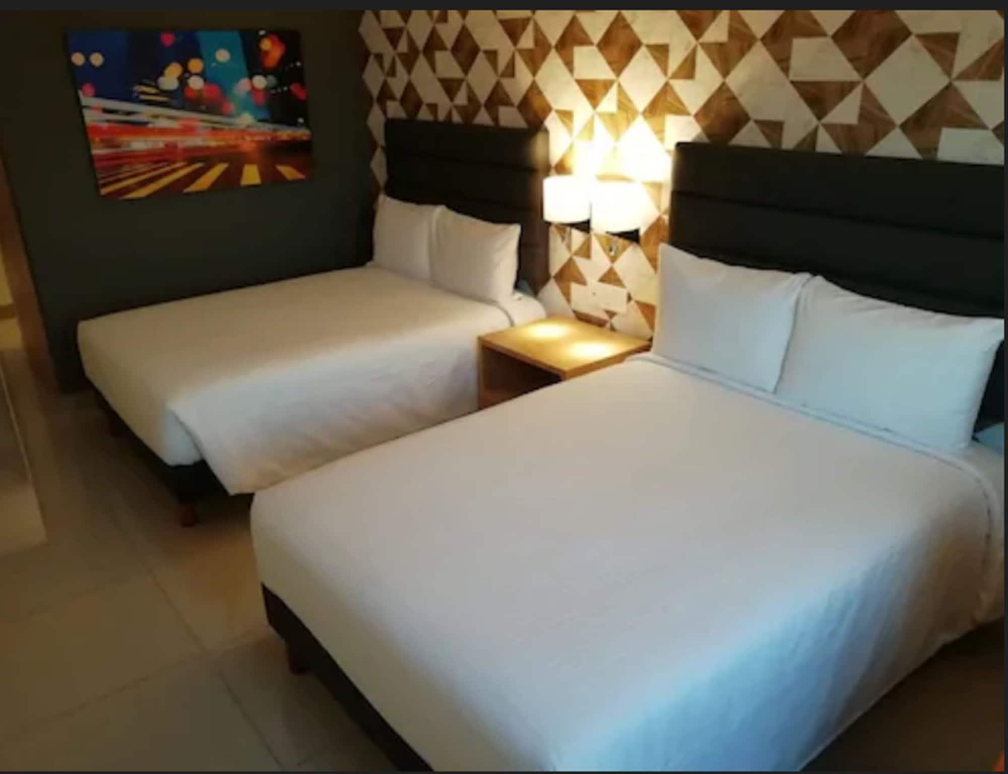 ורקרוז Hotel Urbainn מראה חיצוני תמונה