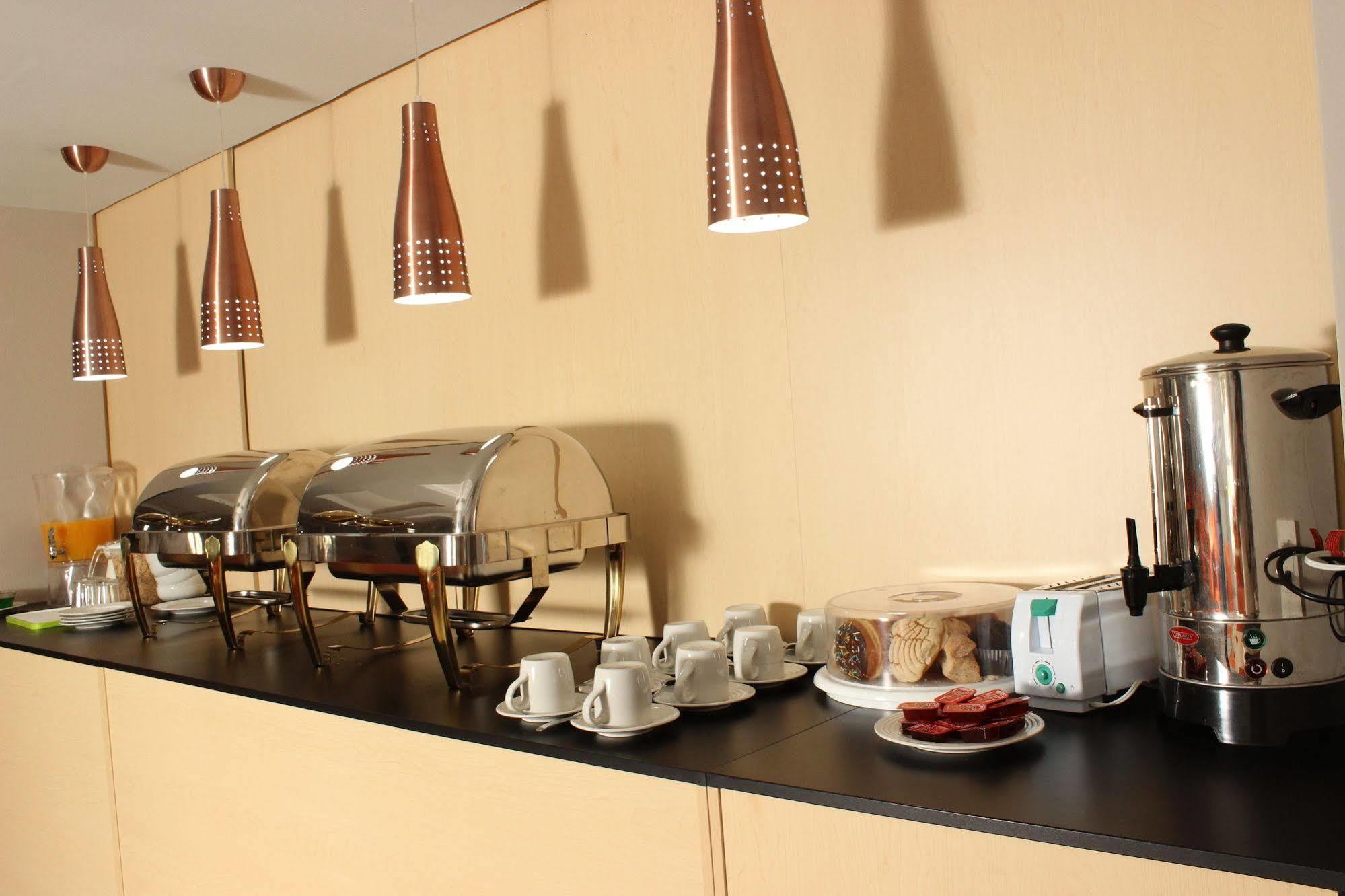 ורקרוז Hotel Urbainn מראה חיצוני תמונה
